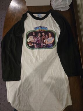 Vintage 1970s Mid Sleeve Tee Shirt Features The Who Size Medium
